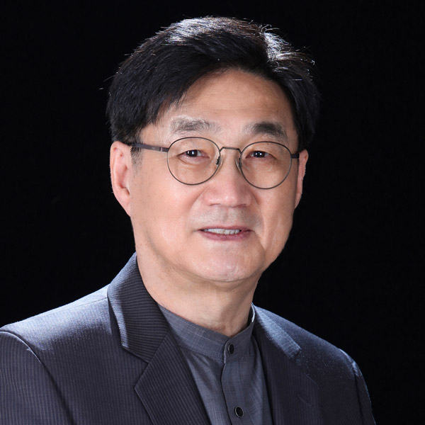 Dr. James Choi